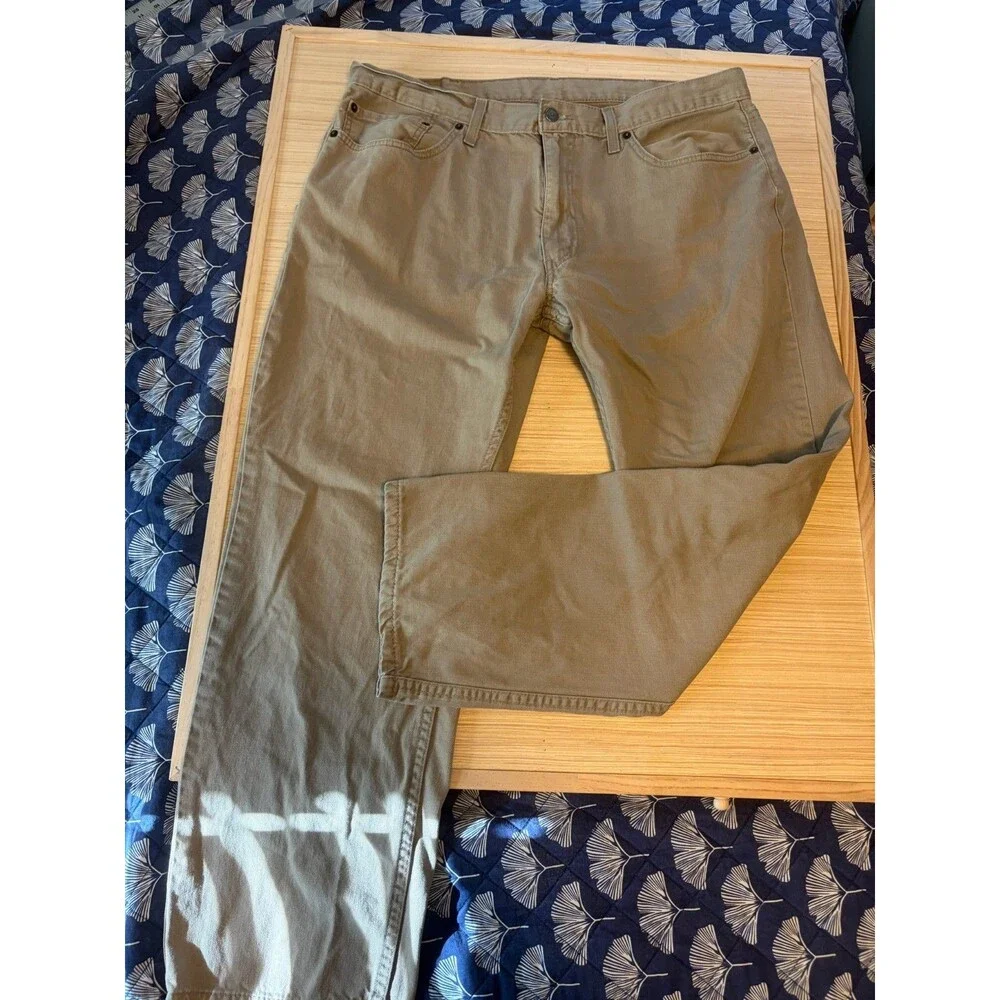 Levi’s 559 Jeans Mens 38x30 Khaki Tan Beige Straight Leg 5 Pocket Pants